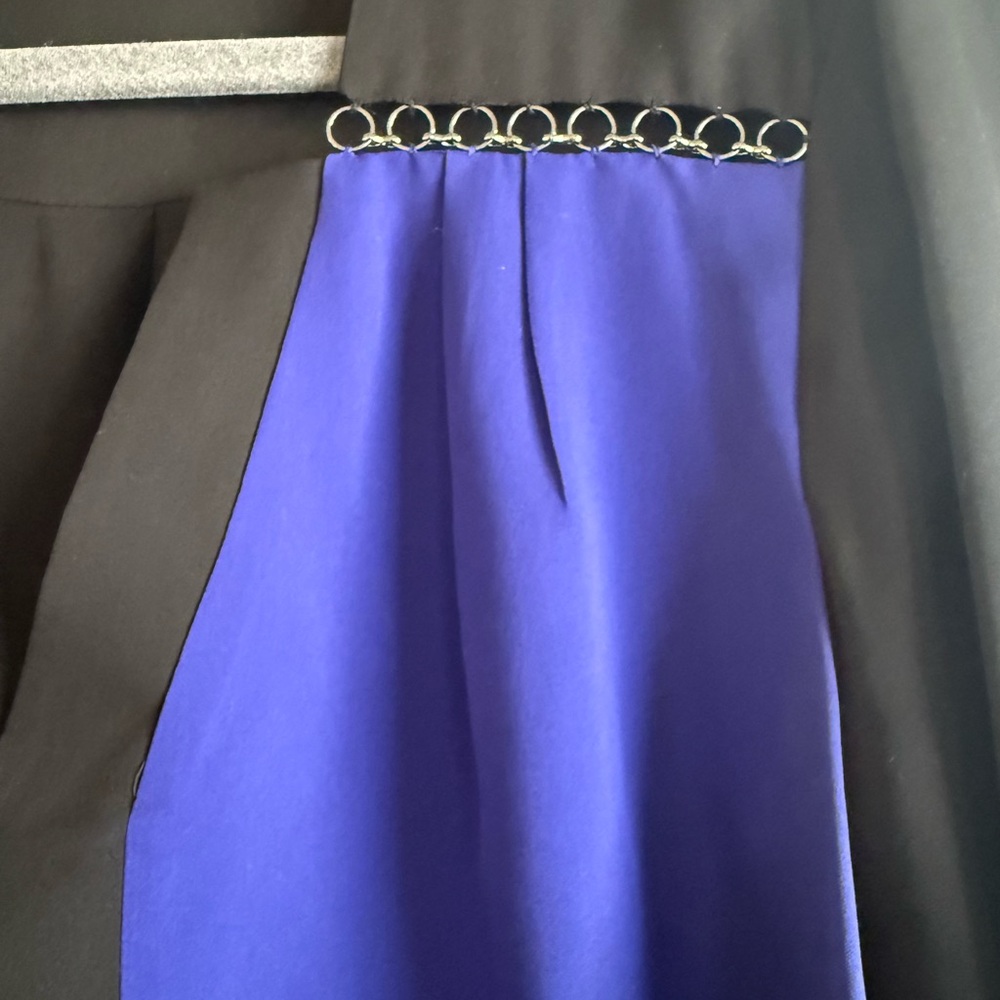 Elegant Black and Blue Women's Silk Top by Elie Tahari, size S, EUC! - Picture 3 of 11